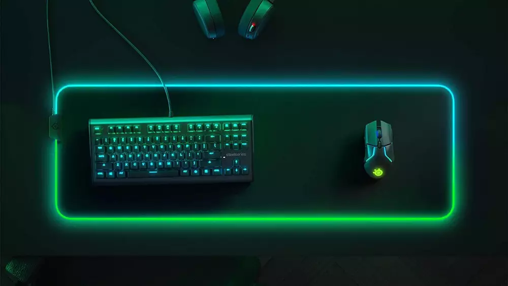 Геймърски пад SteelSeries QcK Prism Cloth XXL RGB Black