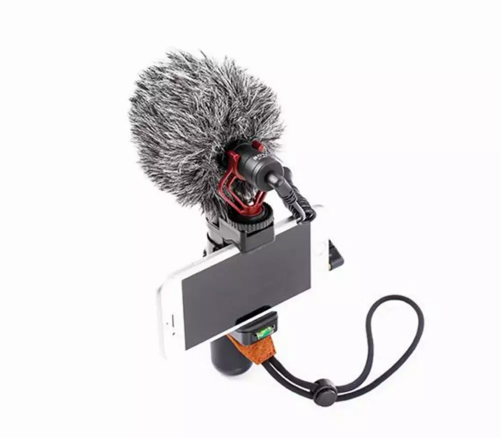 Микрофон BOYA BY-MM1 компактен, 3.5mm жак