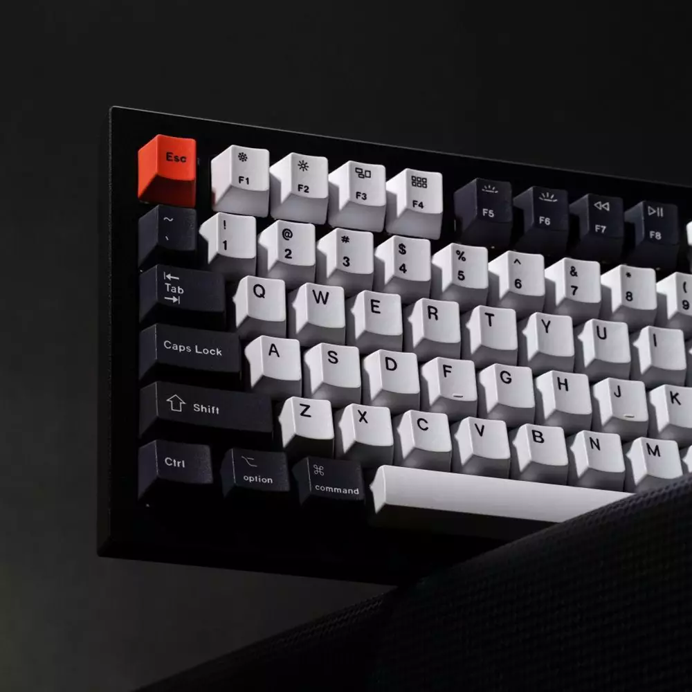 Геймърска механична клавиатура Keychron Q1 Carbon Black QMK 75% Gateron Phantom Brown Switch RGB LED ABS
