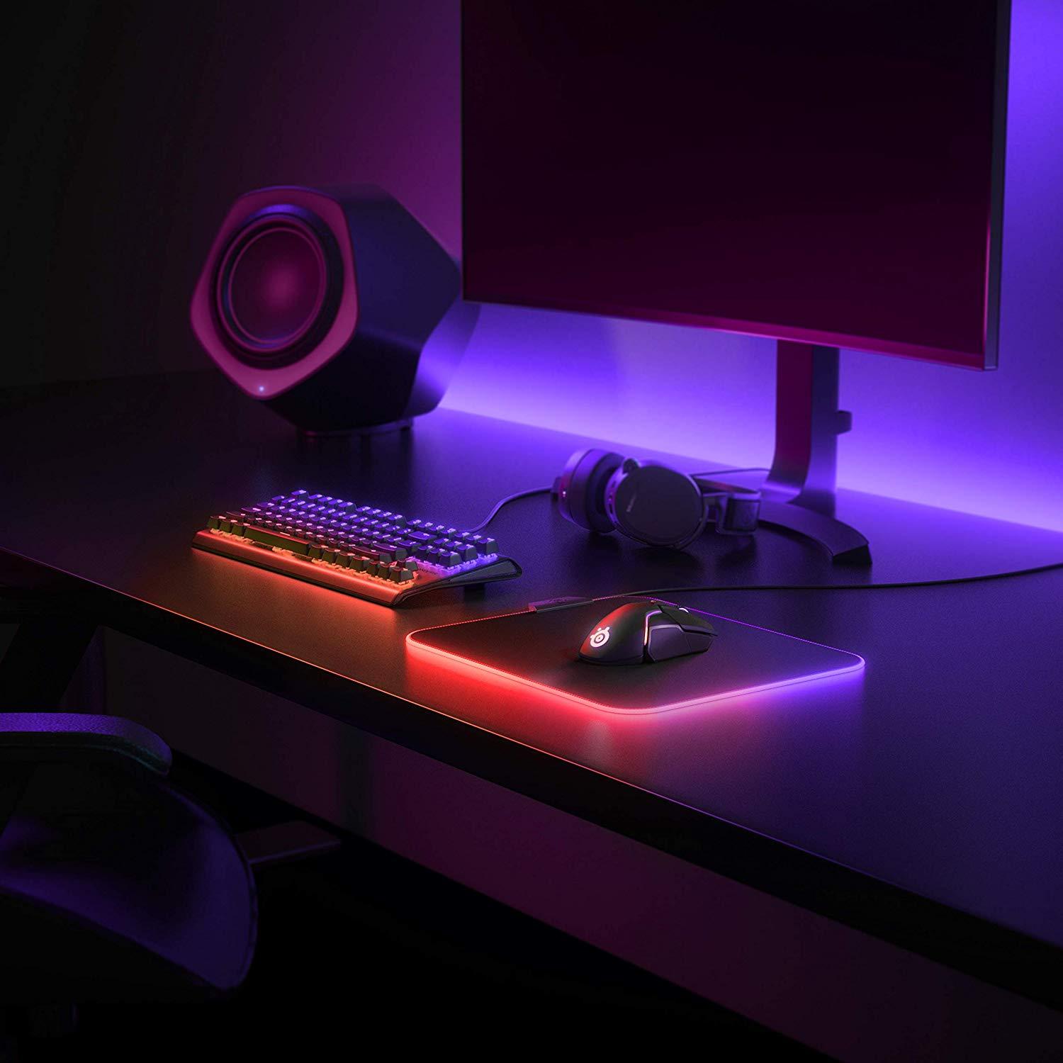 Геймърски пад SteelSeries QcK Prism Cloth - Medium RGB Black
