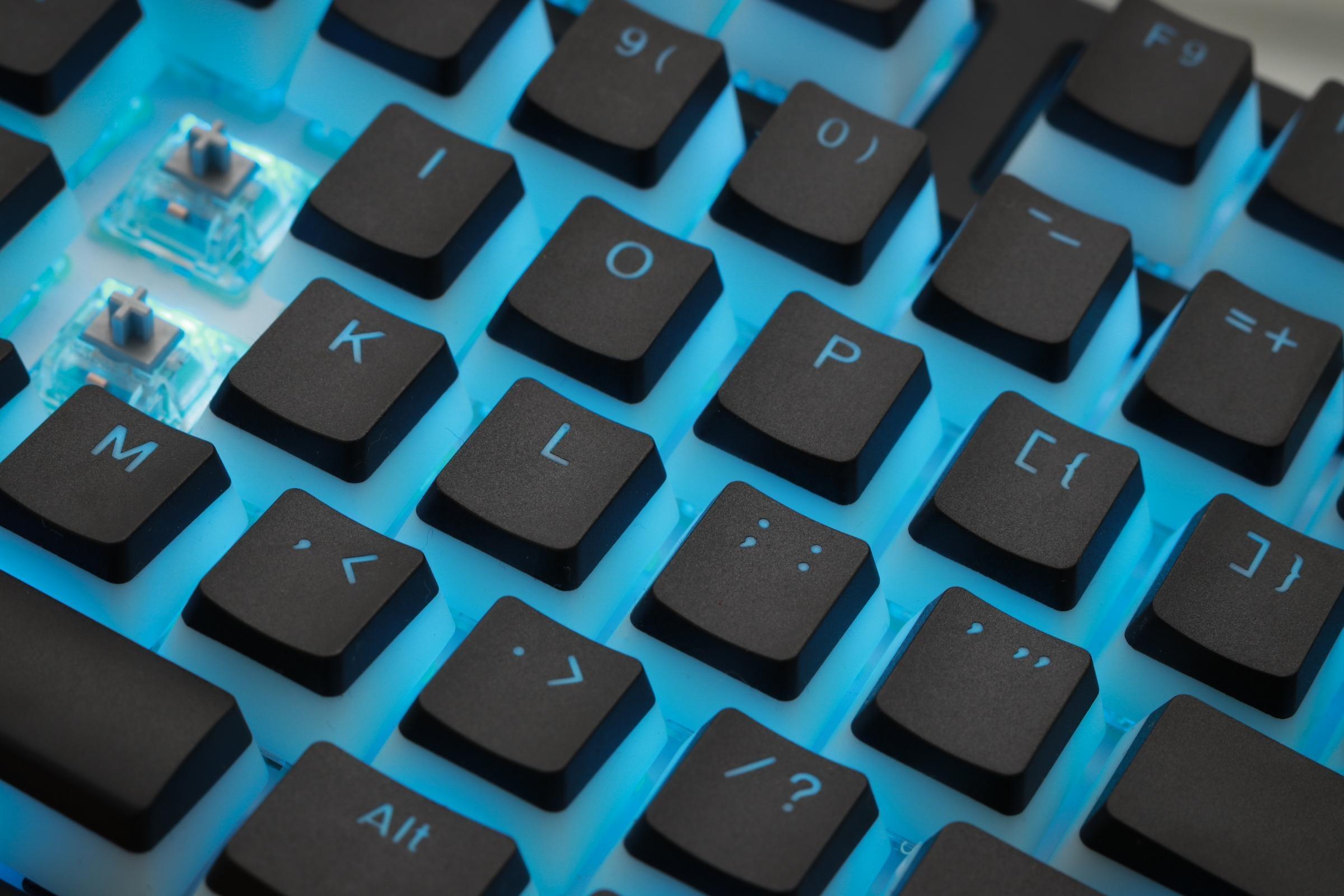 Геймърскa механична клавиатура Ducky One 2 Pudding RGB Cherry MX Brown