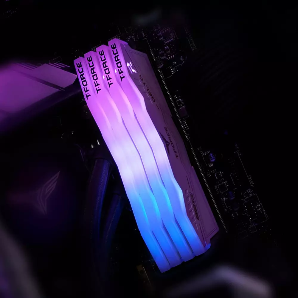 Памет Team Group T-Force Delta RGB 32GB (2x16GB) White DDR5 6400MHz CL40 - FF4D532G6400HC40BDC01