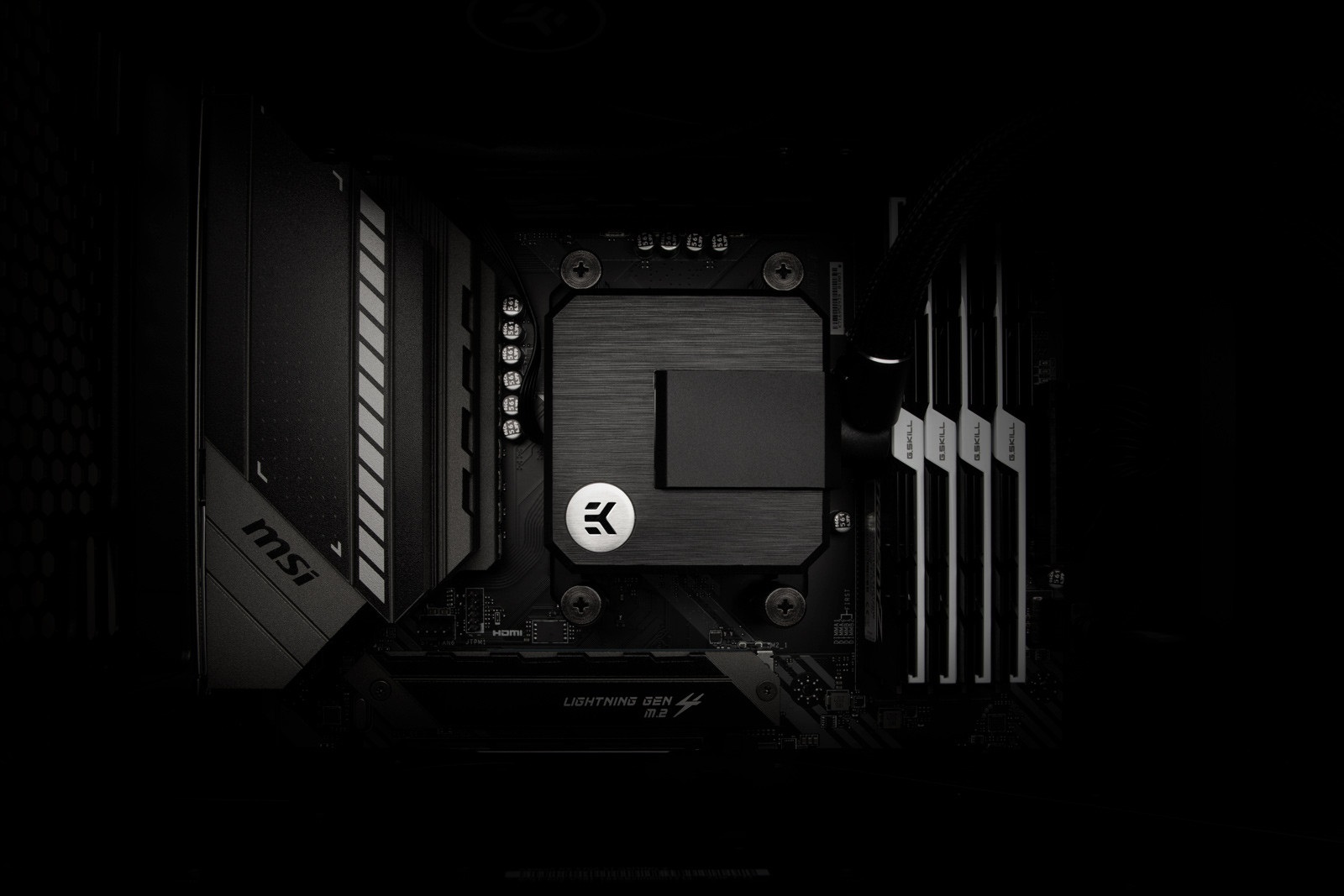 Водно охлаждане за процесор EK-AIO Basic 240 Dark Edition