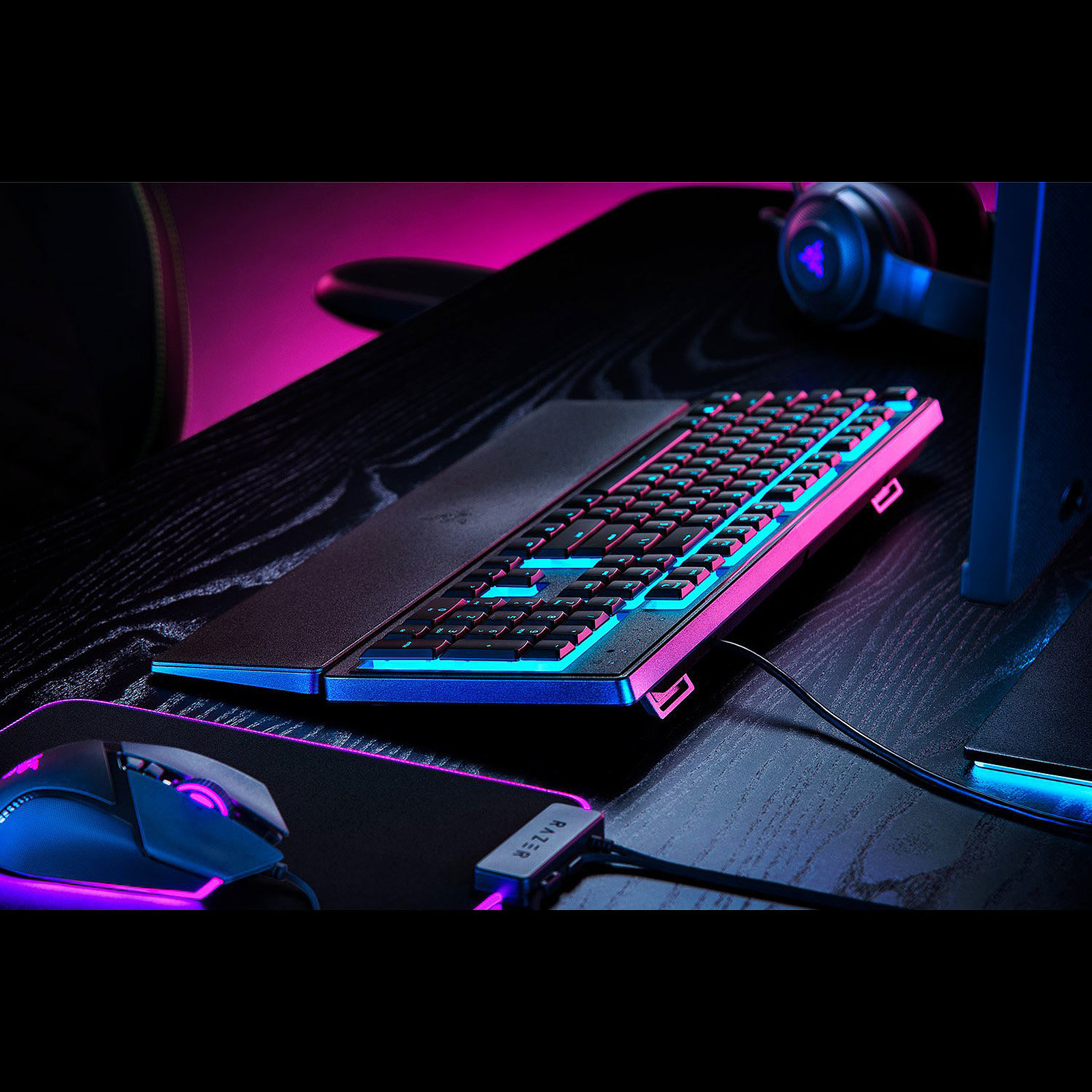 Геймърска клавиатура Razer Ornata V3 X US Silent Membrane Switches RGB - RZ03-04470100-R3M1