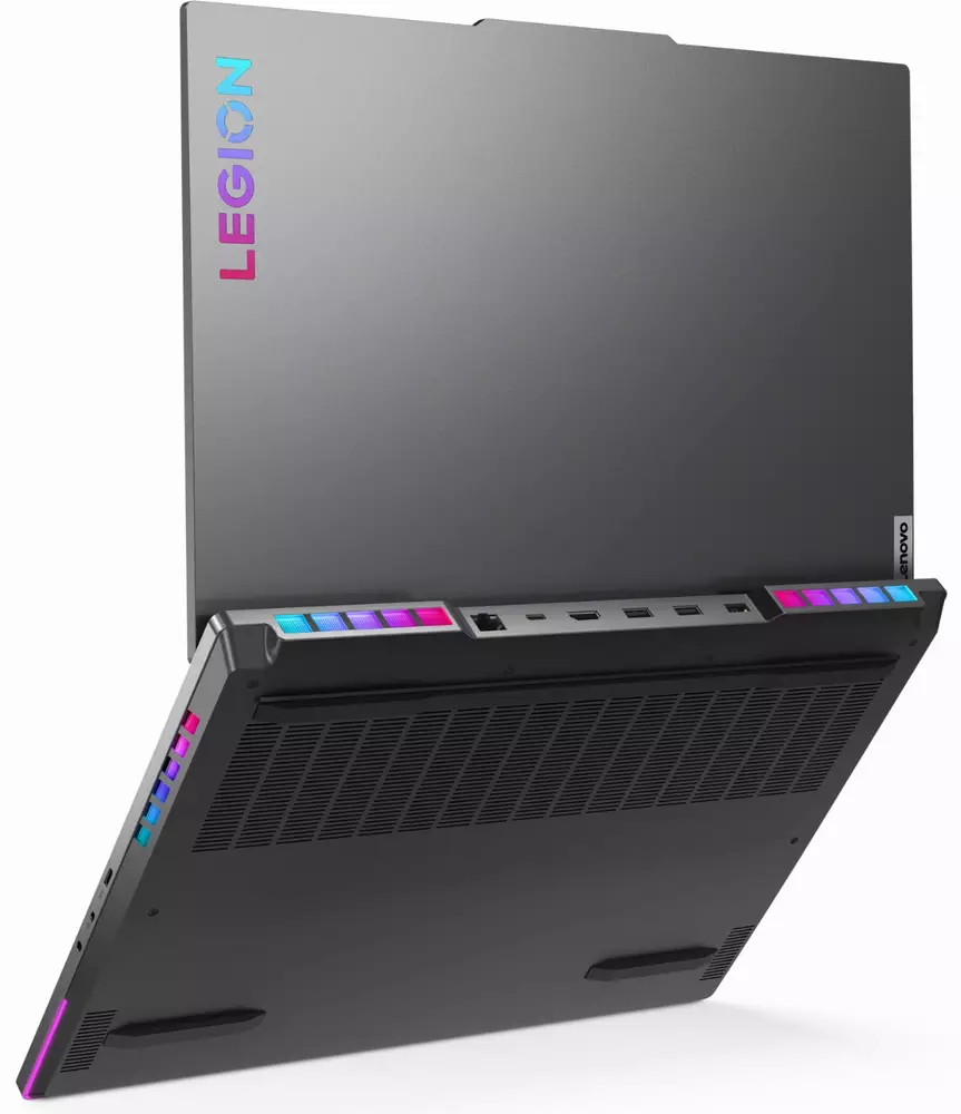 Лаптоп Lenovo Legion 7 16IAX7 - 82TD0050BM