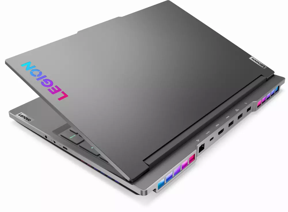 Лаптоп Lenovo Legion 7 16IAX7 - 82TD0050BM