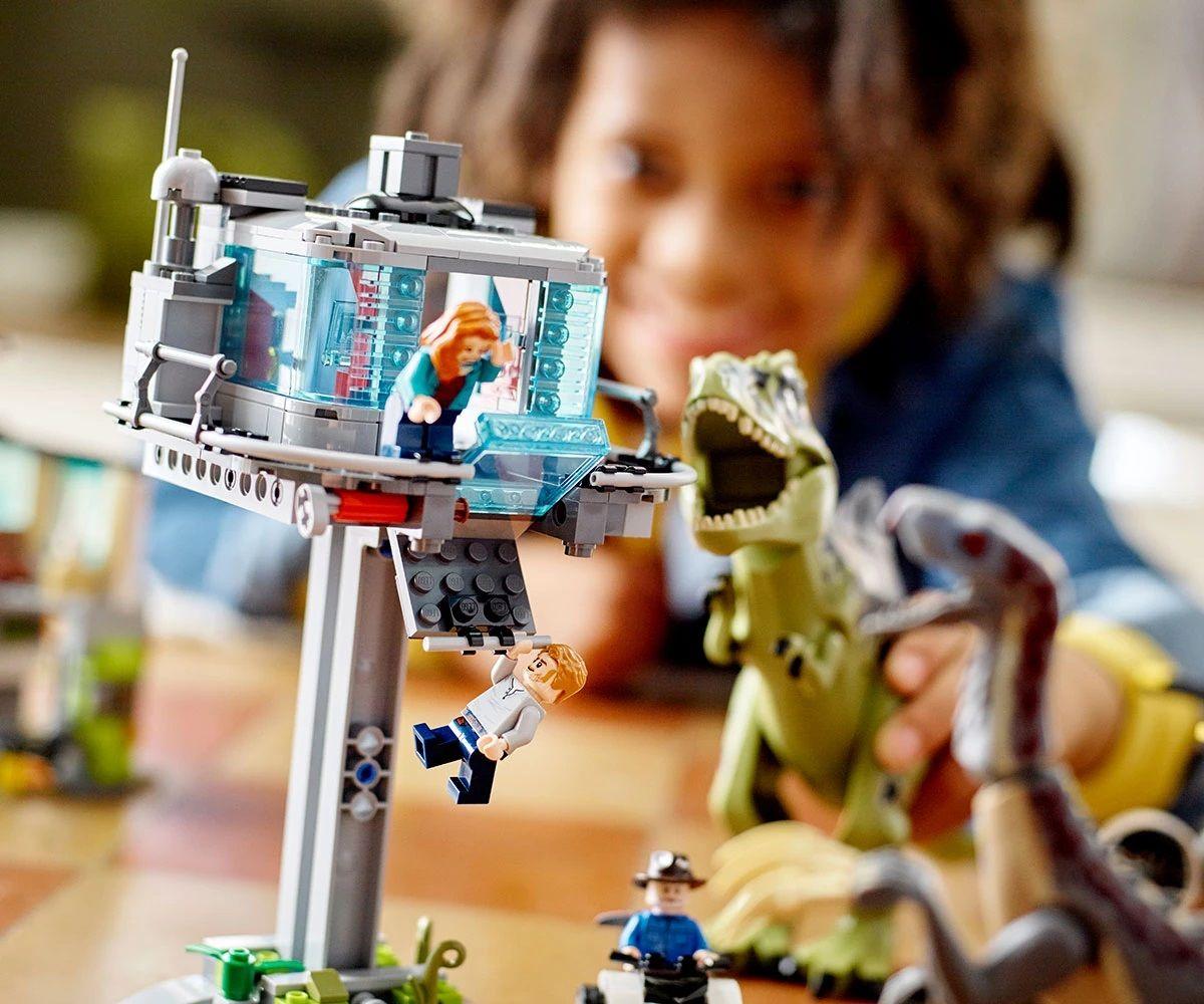 LEGO Jurassic World - T.Rex & Atrociraptor Dinosaur Breakout - 76949