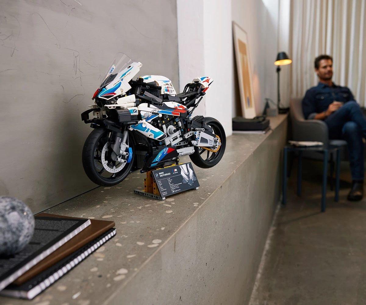 LEGO Technic - BMW M 1000 RR - 42130