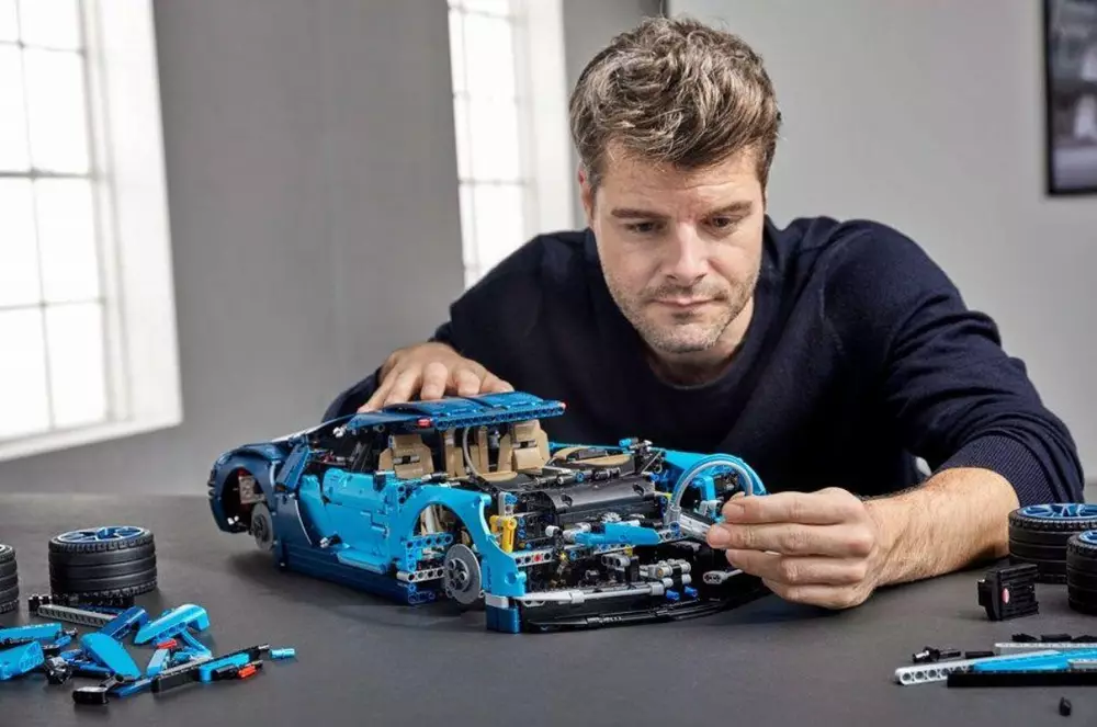 LEGO Technic - Bugatti Chiron - 42083