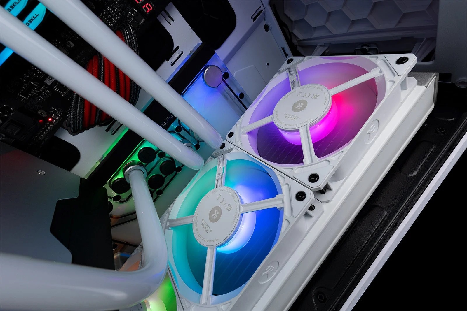 Ventilateur EK-Loop Fan FPT 140 D-RGB - White (600-2200rpm)