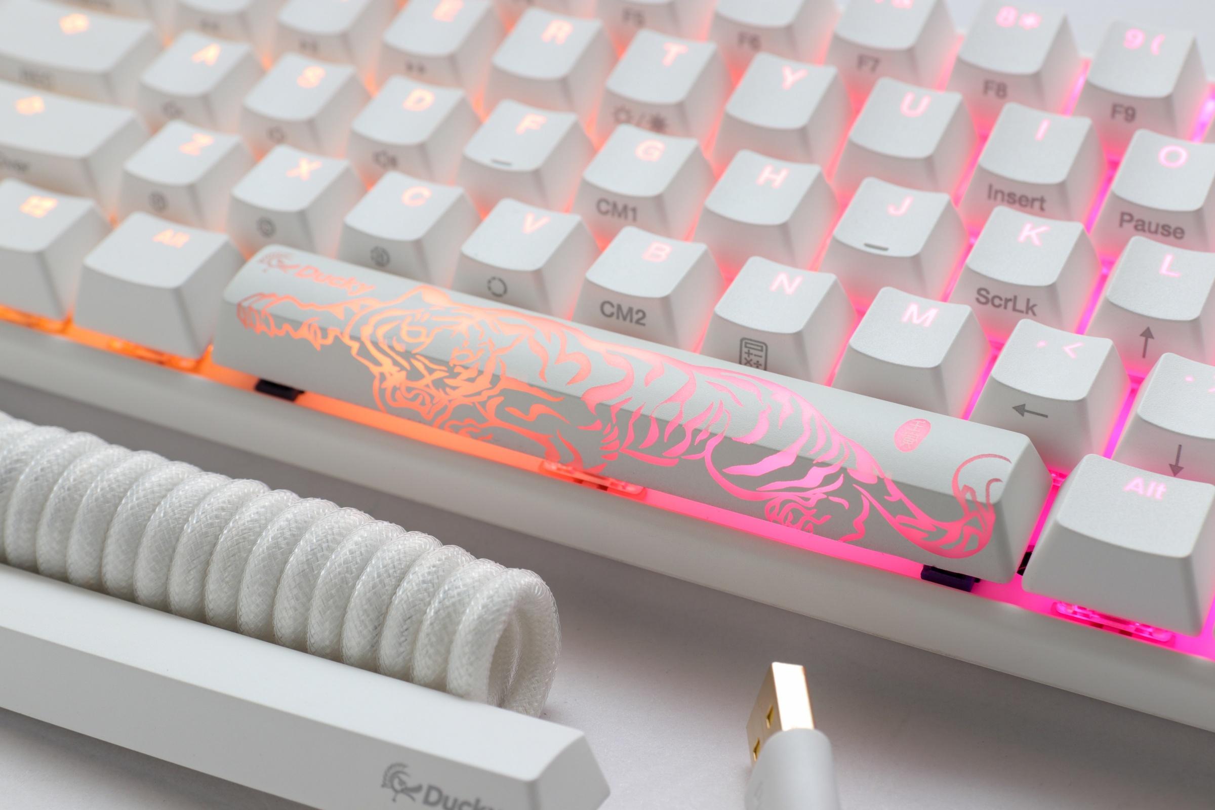 Геймърска механична клавиатура Ducky One 3 Pure White Mini 60% Hotswap Cherry MX Blue RGB PBT Keycaps