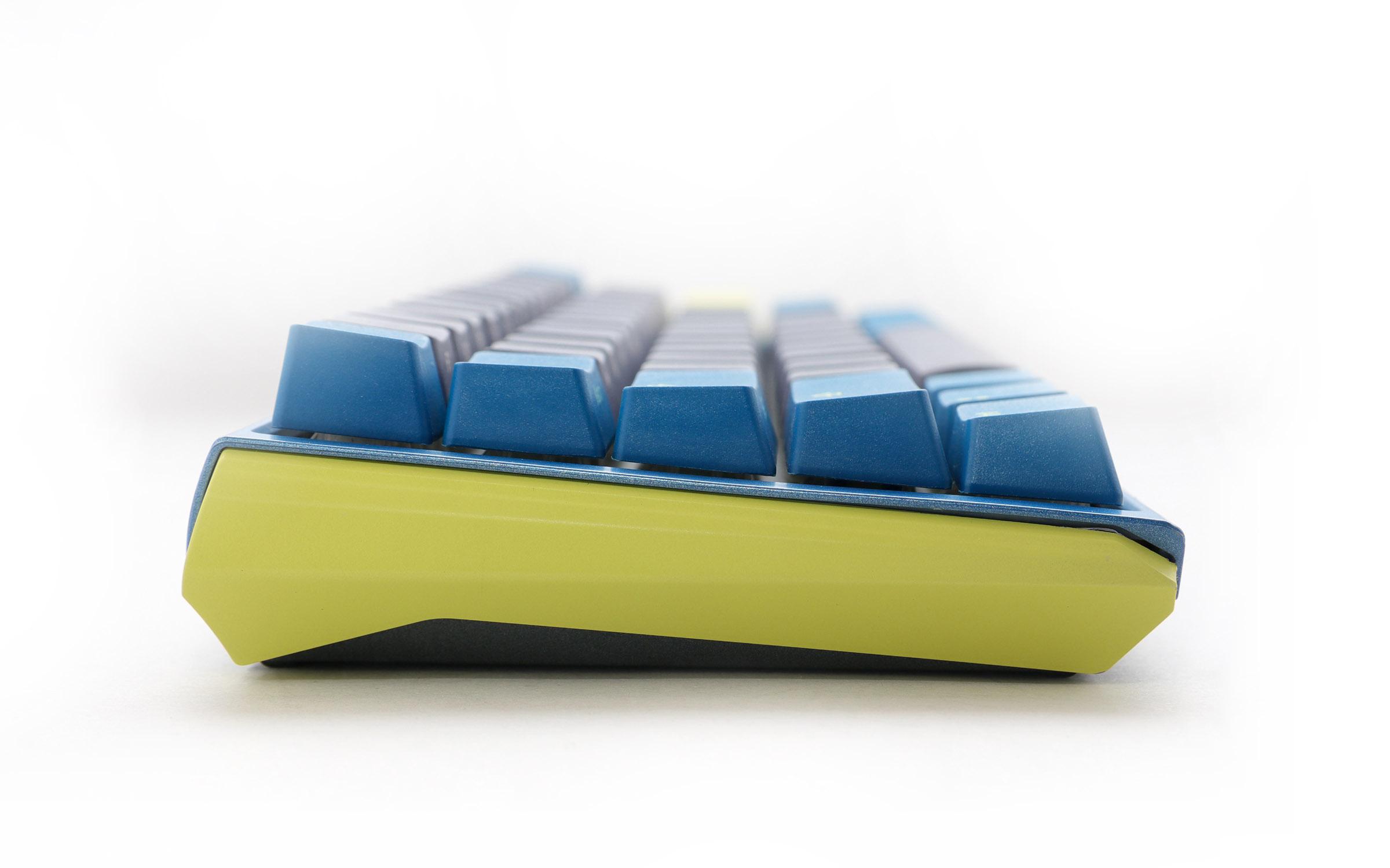Геймърска механична клавиатура Ducky One 3 DayBreak 60% Hotswap Cherry MX Silver RGB PBT Keycaps