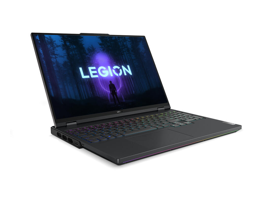 Лаптоп Lenovo Legion Pro 7 16IRX8H - 82WQ000YRM