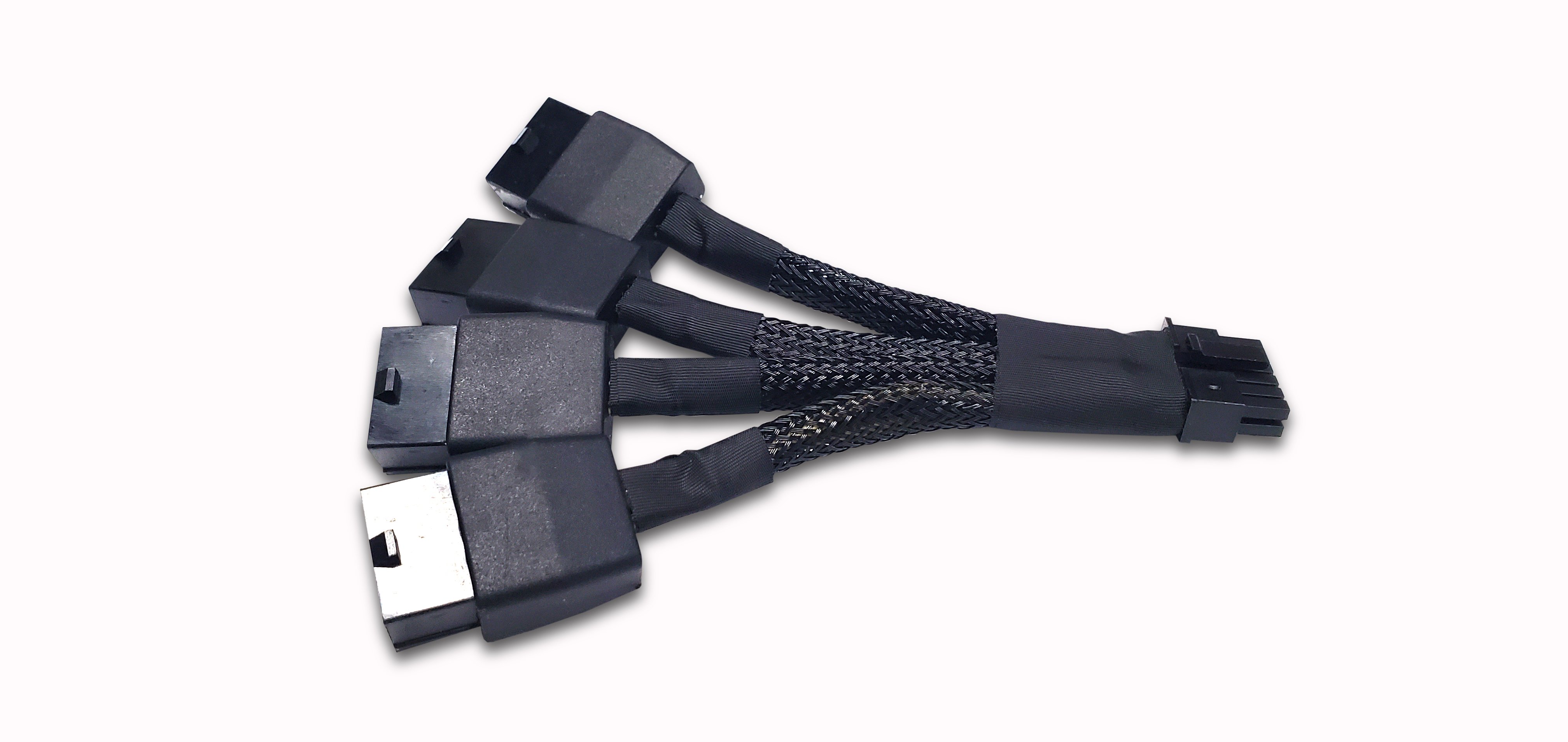 Преходник Makki Adapter 4xPCI-E 8pin to PCI-E Gen.5 12pin 12VHPWR