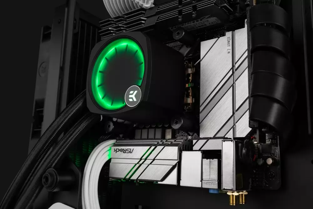 Водно охлаждане за процесор EK-Nucleus AIO CR240 Lux D-RGB