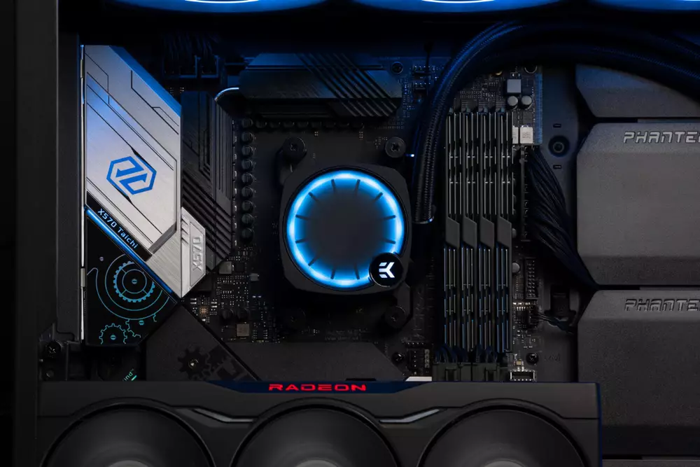 Водно охлаждане на процесора EK-Nucleus AIO CR360 Lux D-RGB