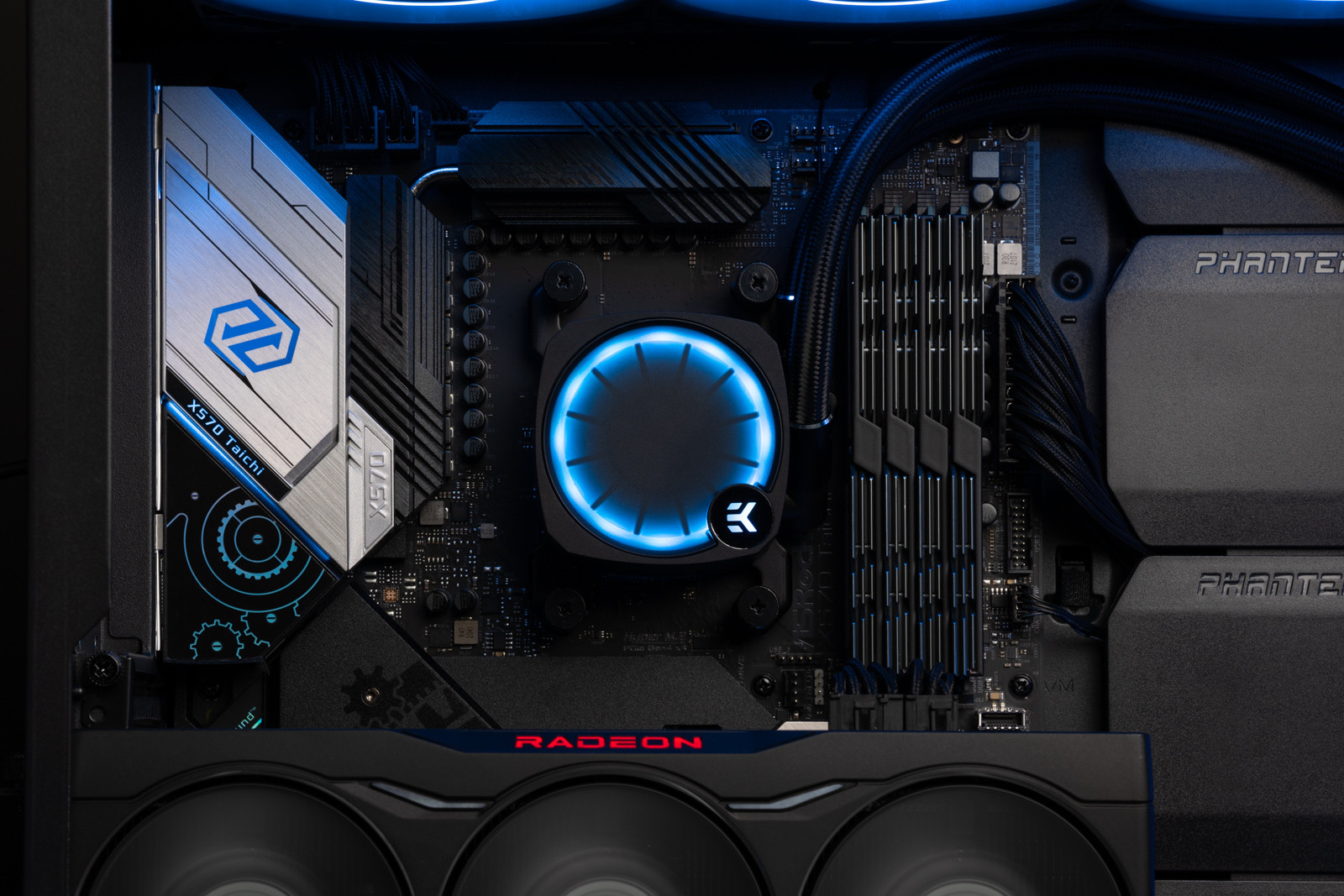 Водно охлаждане на процесора EK-Nucleus AIO CR360 Lux D-RGB 