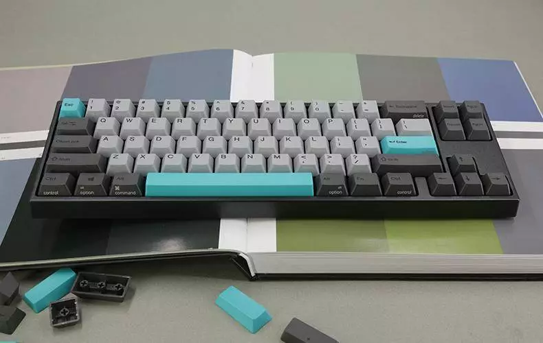 Геймърскa клавиатура Ducky x Varmilo Miya Mac Moonlight 65% Cherry MX Red