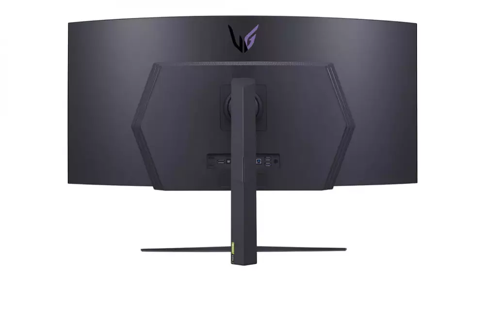 Монитор LG 45GR95QE-B, 45", OLED, Curved 800R, WQHD 3440x1440, 240Hz, 0.03ms, HDR, AMD FreeSync/G-Sync