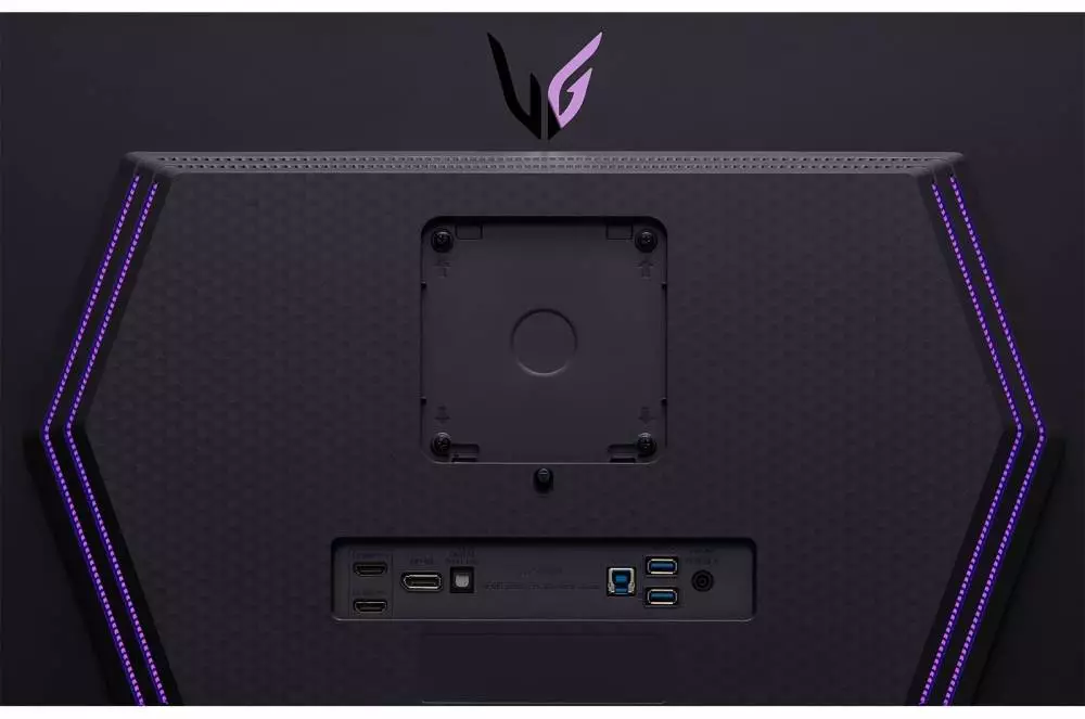 Монитор LG 27GR95QE-B, 27", OLED, QHD 2560x1440, 240Hz, 0.03ms, HDR10, AMD FreeSync/G-Sync