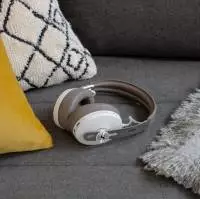 Слушалки Sennheiser MOMENTUM 3 Wireless - бели