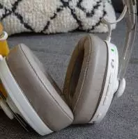 Слушалки Sennheiser MOMENTUM 3 Wireless - бели