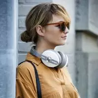 Слушалки Sennheiser MOMENTUM 3 Wireless - бели