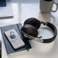 Слушалки Sennheiser MOMENTUM 3 Wireless - черни