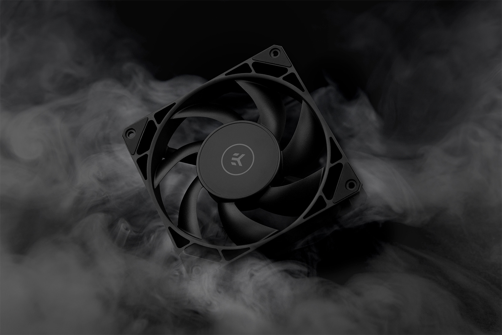 Вентилатор EK-Loop Fan FPT 140 - Black (600-2200rpm)