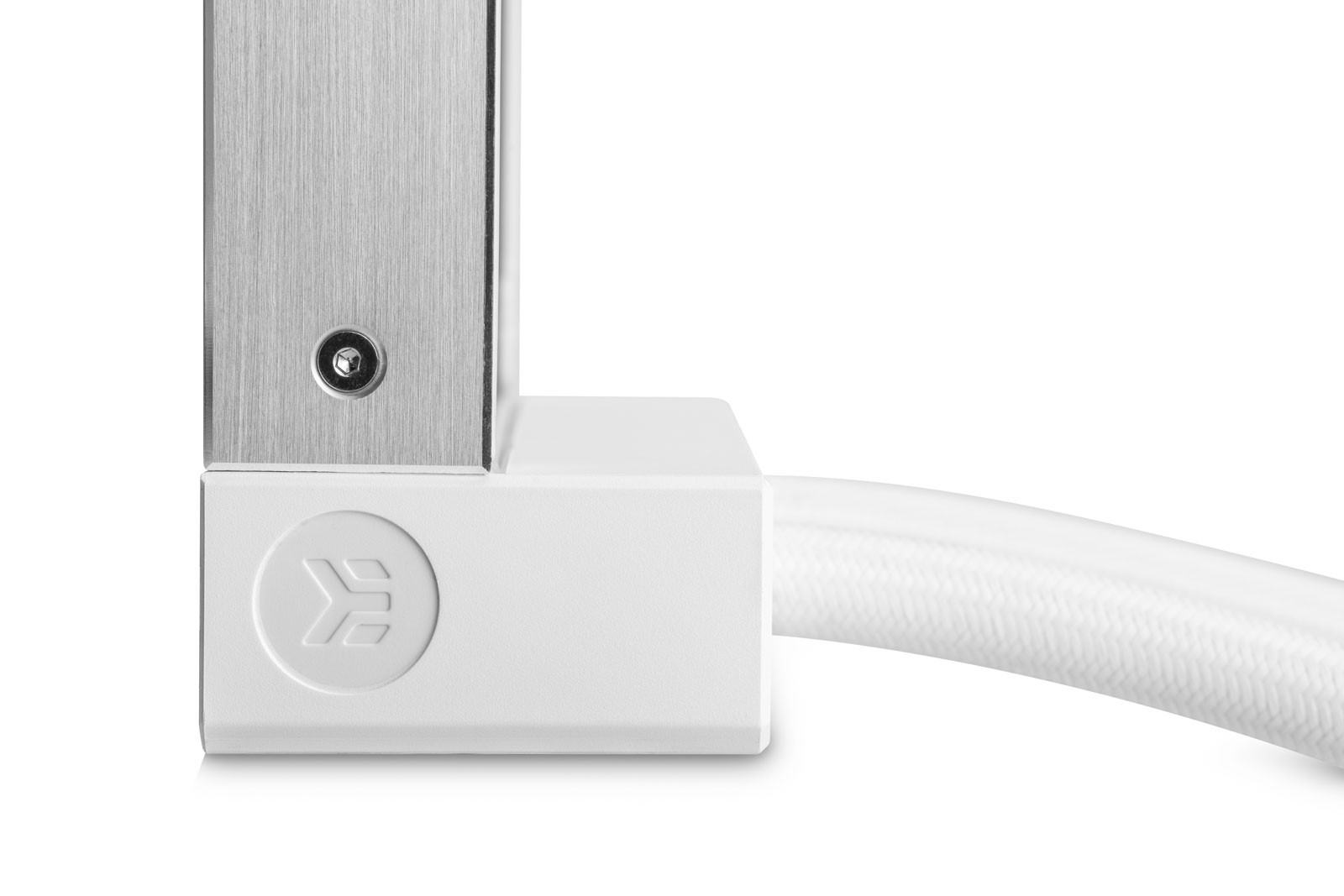 Водно охлаждане за процесор EK-Nucleus AIO CR360 Lux D-RGB - White