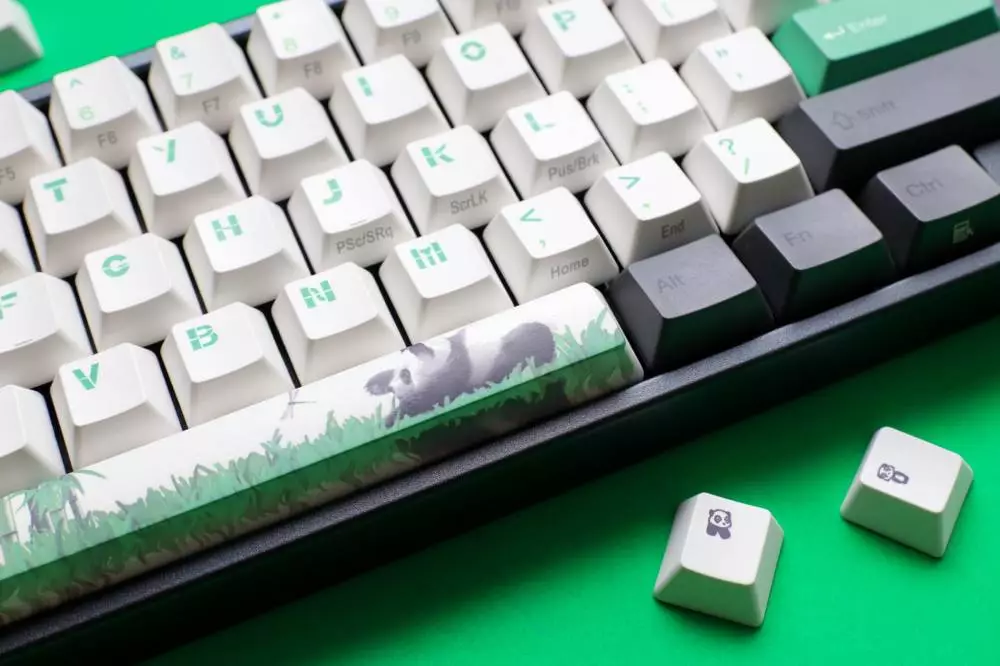 Πληκτρολόγιο παιχνιδιών Ducky x Varmilo Miya Panda V2 65% Cherry MX Silent Red