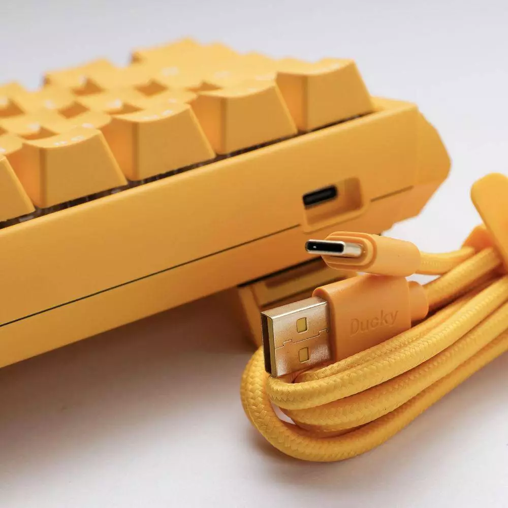 Геймърскa клавиатура Ducky One 3 Yellow Mini 60% Cherry MX Clear