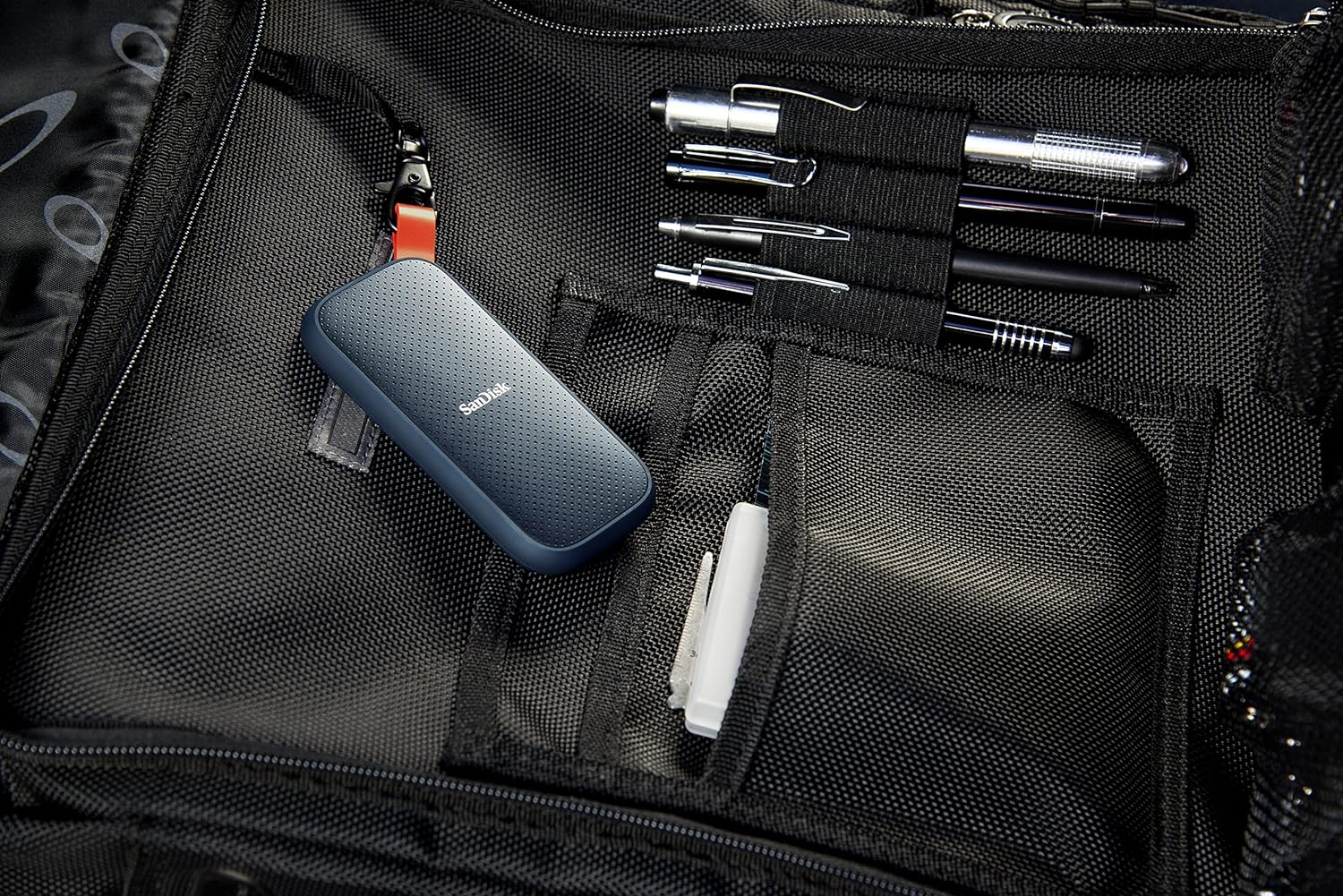Външен диск SSD SANDISK Portable 2TB USB 3.2 USB Type-C 10Gbps - SDSSDE30-2T00-G26