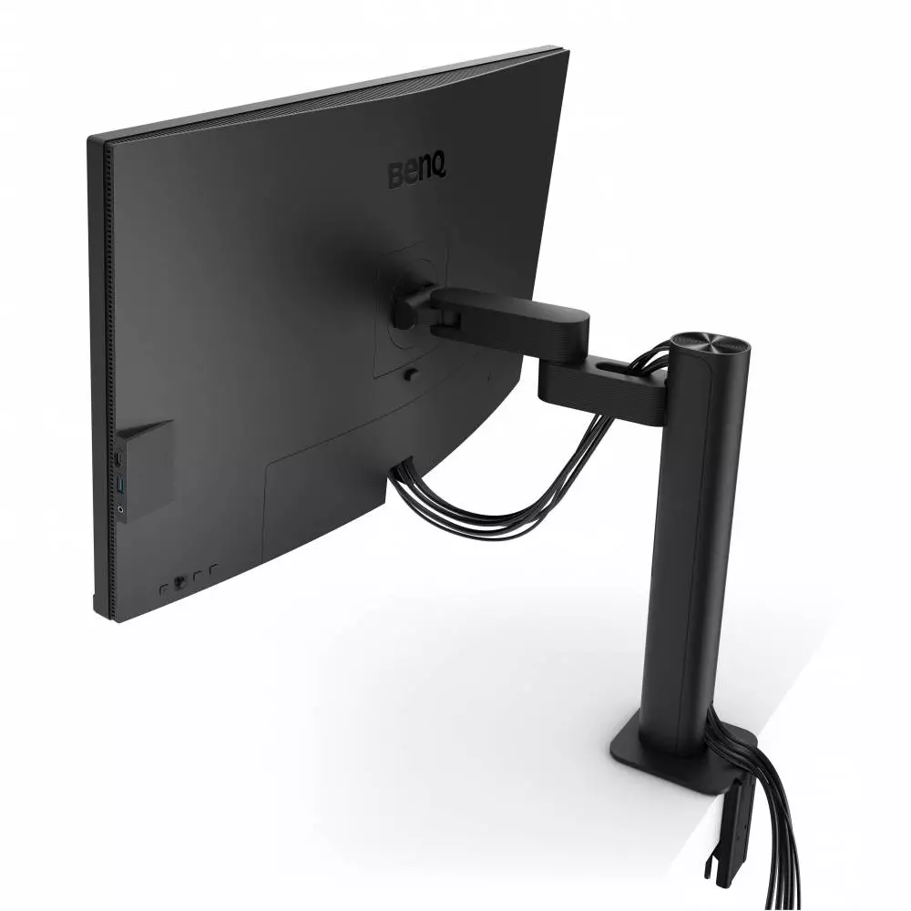 Монитор BenQ PD3205UA, 31.5", IPS, 4K UHD 3840x2160, 60Hz, HDR10, HDMI, DP, USB-C PD