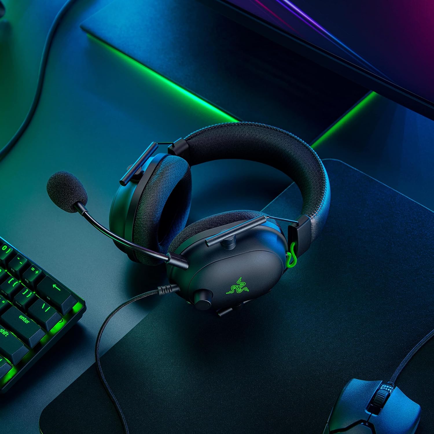 Геймърски слушалки Razer BlackShark V2 Black With USB Sound Card - RZ04-03230100-R3M1