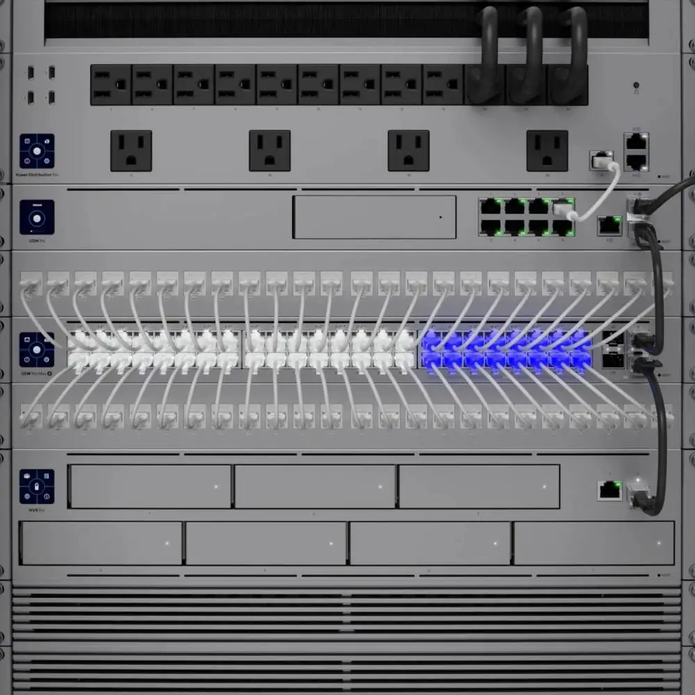 Суич Ubiquiti USW-Pro-Max-48-PoE-EU 48-port, Layer 3 Etherlighting switch with 2.5 GbE