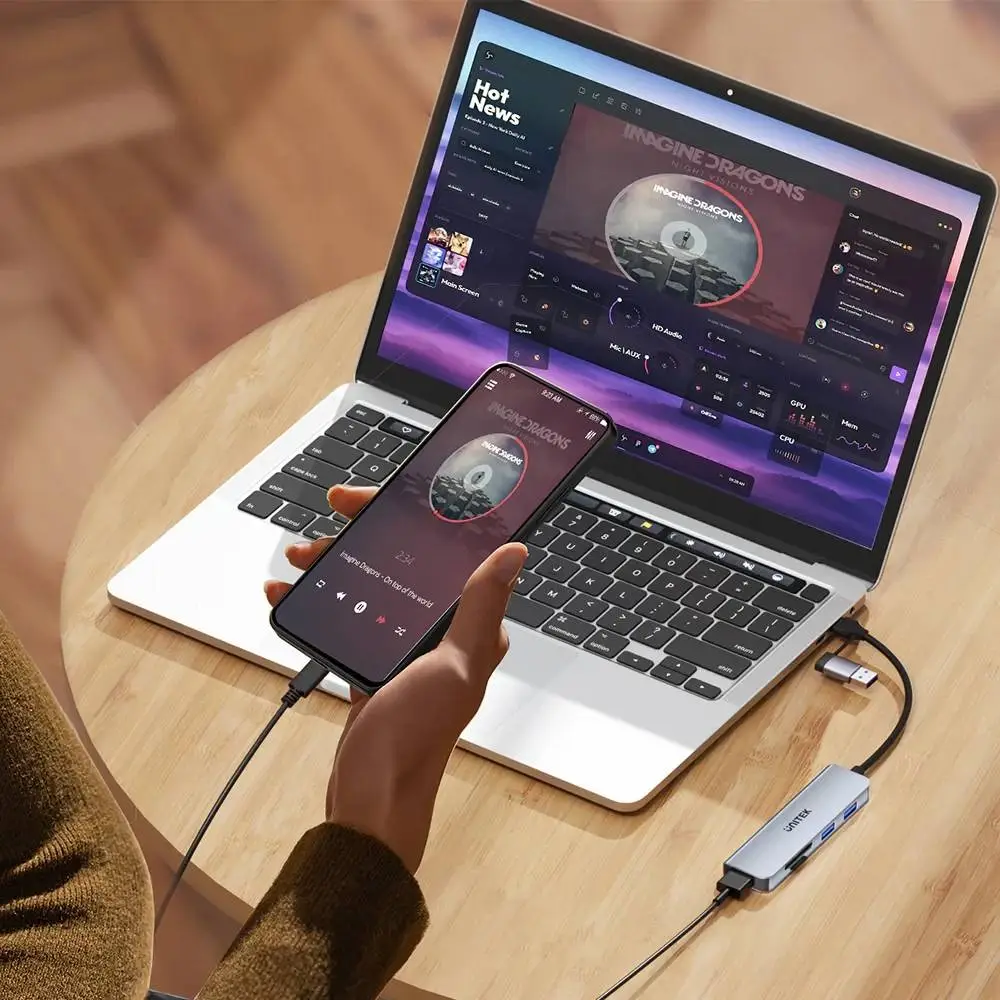Unitek hub HUB USB-C/USB-A 3 port uHUB P5+ - USB3.0 x 3, Card reader, Aluminium - H1320AGY01