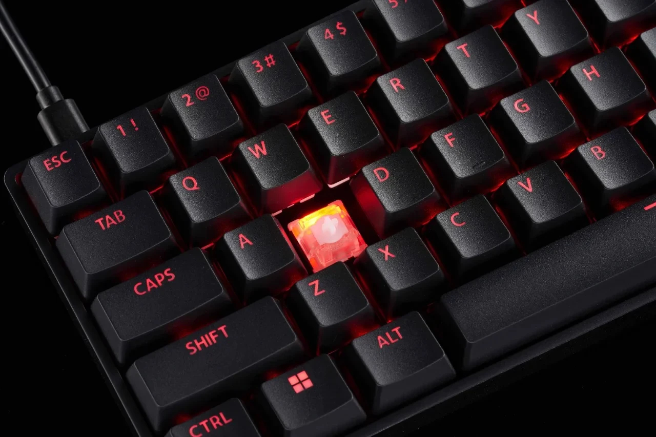 Геймърска клавиатура Madlions MAD 68 HE Flagship - 8K, Magnetic Amber Pro Switches - White