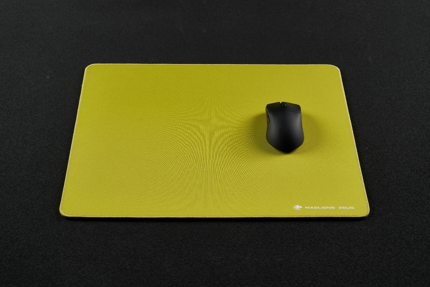 Madlions професионален геймърски пад за мишка Gaming Mousepad ZEUS - Matcha Green, 490 x 420 mm