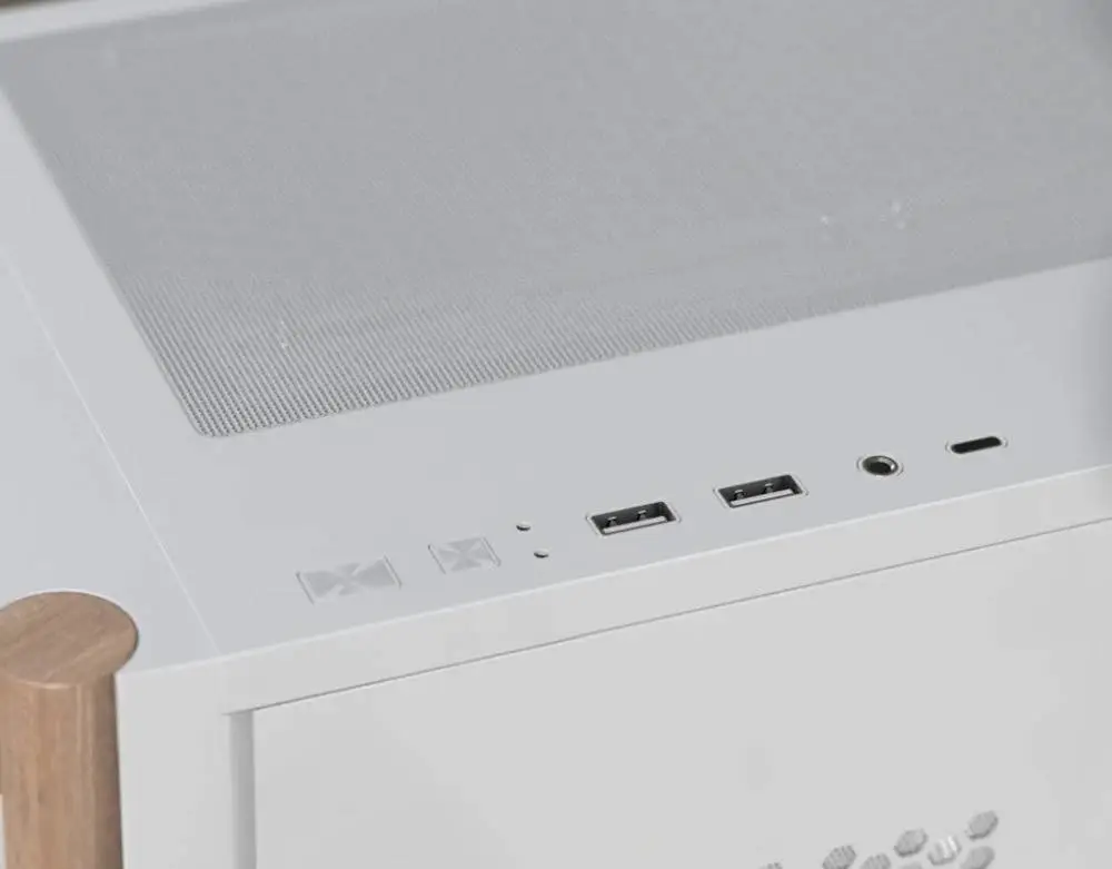 Кутия AeroCool D501A White Addressable RGB Wood Case ATX