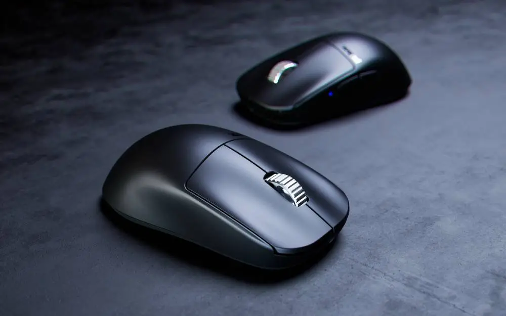 Геймърска мишка Pulsar Wireless Gaming Mouse X2 v3 eS Size1 Black 8K, OLED Display, Tournament Edition