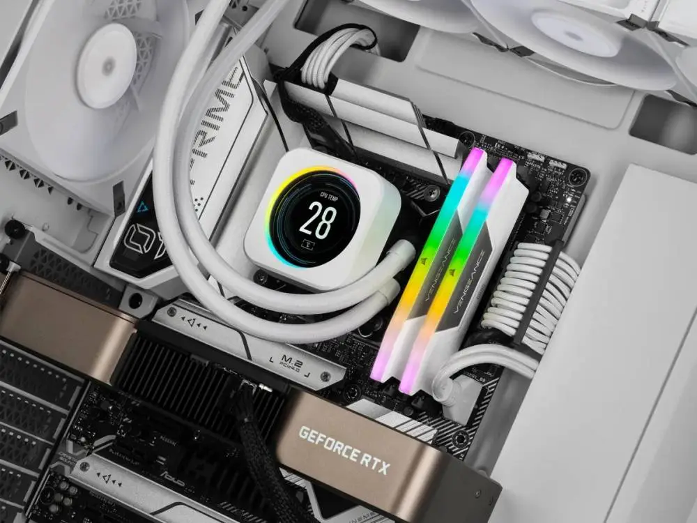Памет Corsair Vengeance RGB 32GB (2x16GB) DDR5 6400MHz CL36 White EXPO/XMP - CMH32GX5M2B6400Z36W