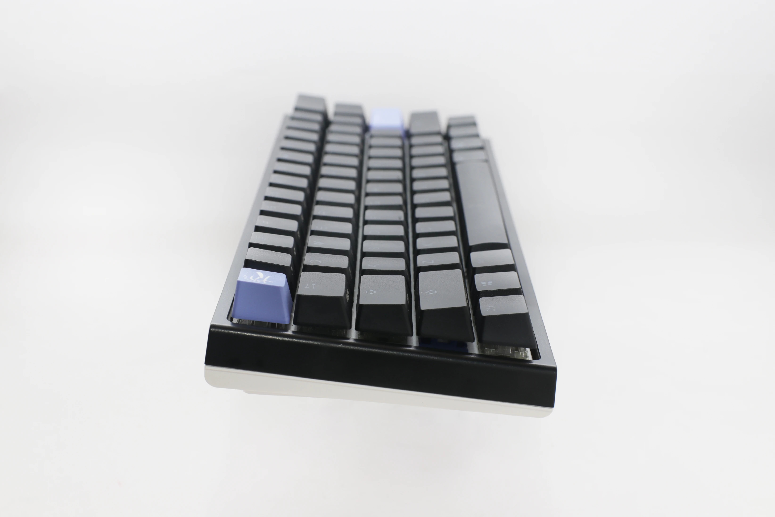 Ducky професионална геймърска механична клавиатура Professional Gaming Mechanical Keyboard One 2 Pro Mini - Kailh Red Switches [Linear]