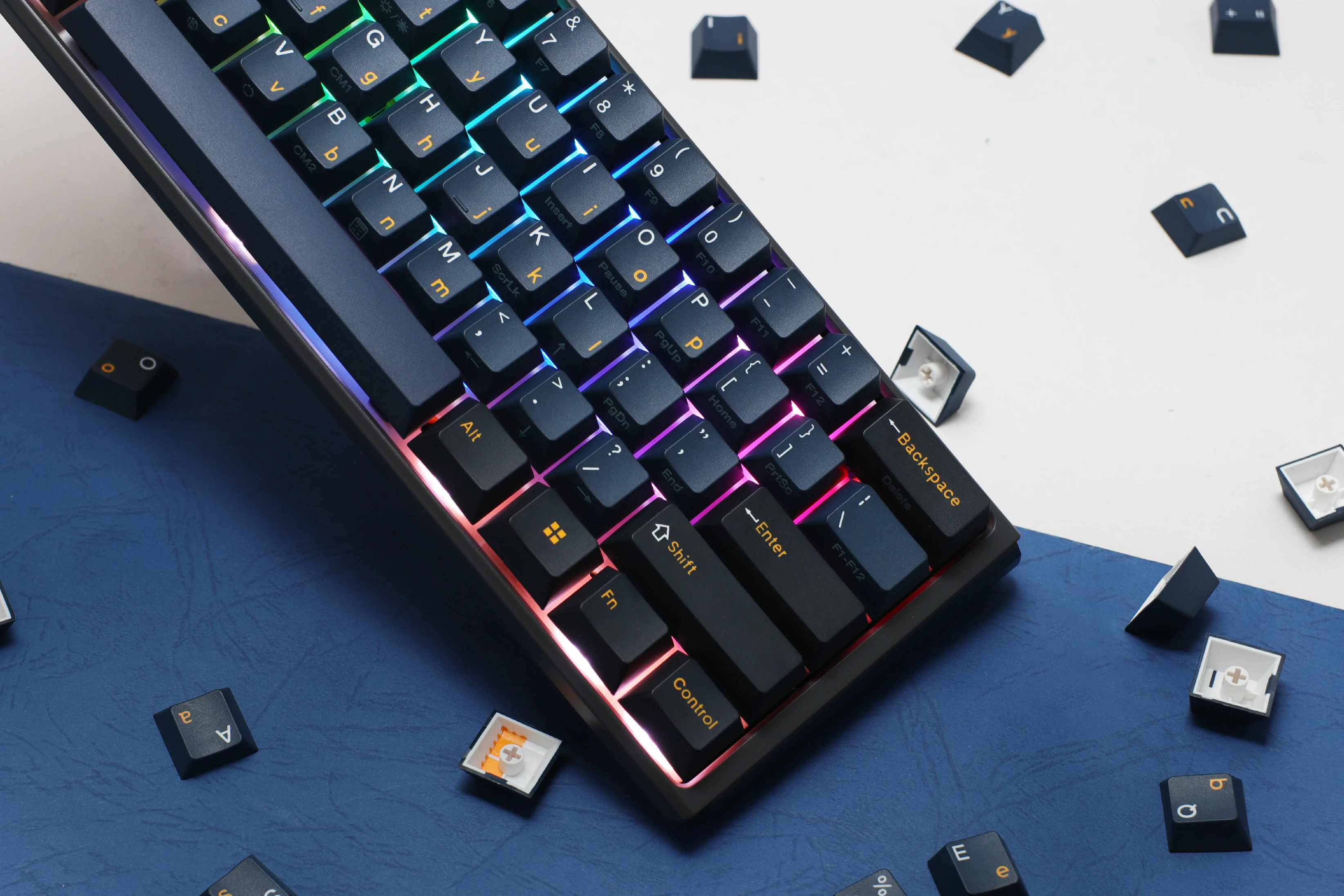 Ducky професионална геймърска механична клавиатура Professional Gaming Mechanical Keyboard One 3 Pro Mini Nazca Line - 8K, Cherry MX2A RGB Brown [Tactile]