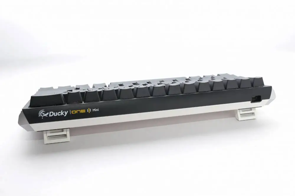 Ducky професионална геймърска механична клавиатура Professional Gaming Mechanical Keyboard One 3 Mini Classic - Cherry MX RGB Brown Switches [Tactile]