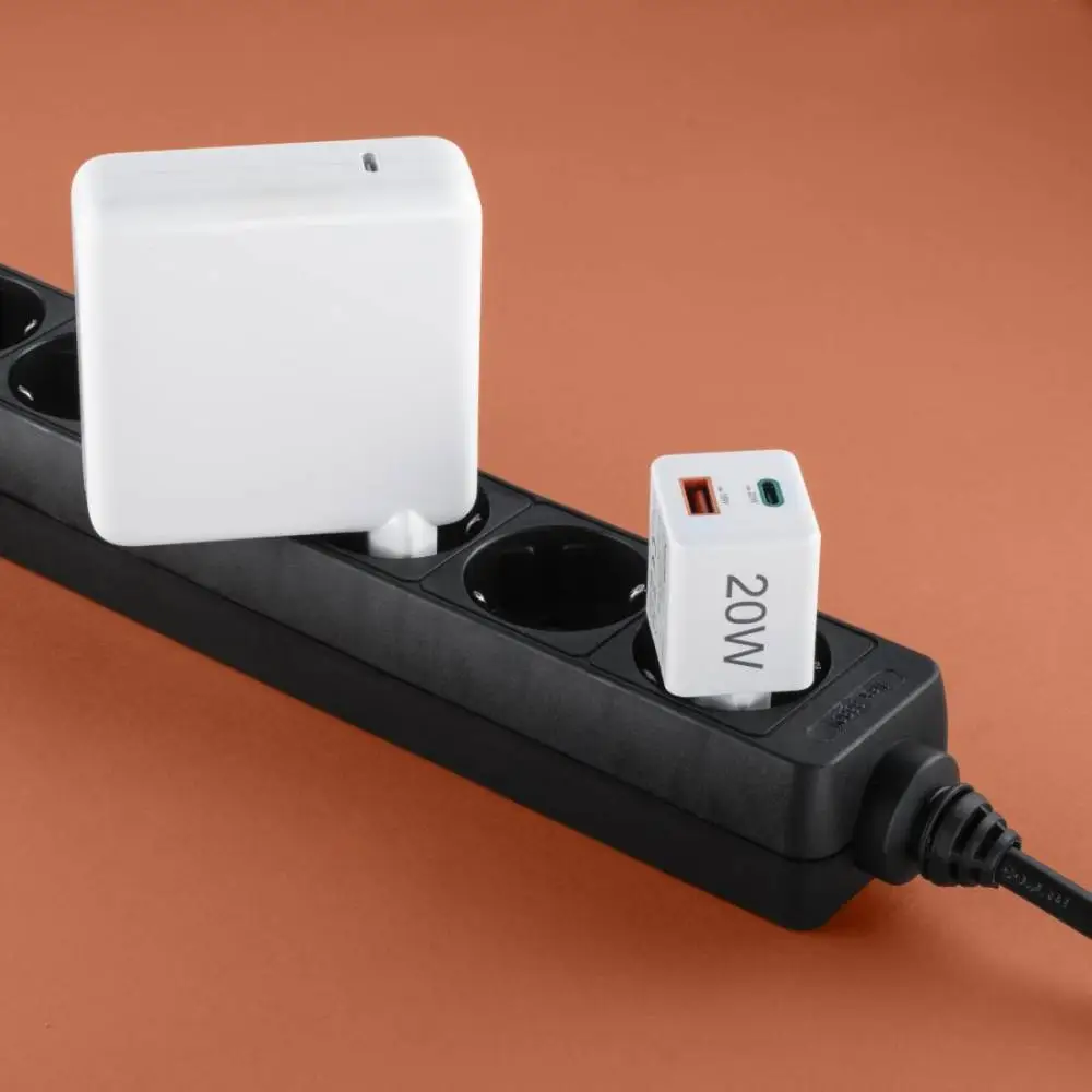 HAMA Бързо мини зарядно 1x USB-C, 1x USB-A, PD, 20 W, бяло