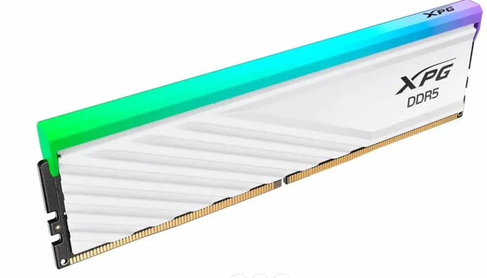 Памет ADATA XPG LANCER Blade RGB 16GB DDR5 6000MHz CL30 White EXPO/XMP - AX5U6000C3016G-SLABRWH