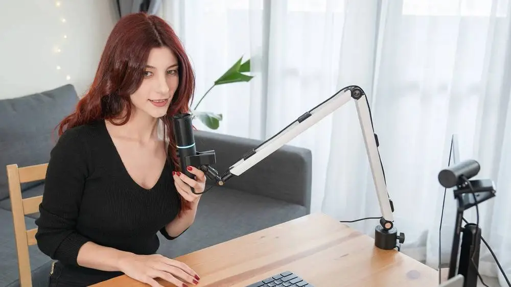 Streamplify стойка за микрофон MOUNT ARM - White