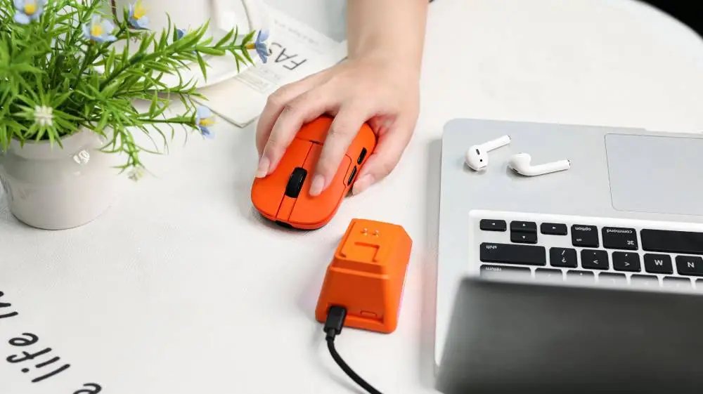 Ajazz професионална геймърска мишка AJ159 PRO - Wireless Gaming Mouse - 8K, Magnetic Charging Dock, White