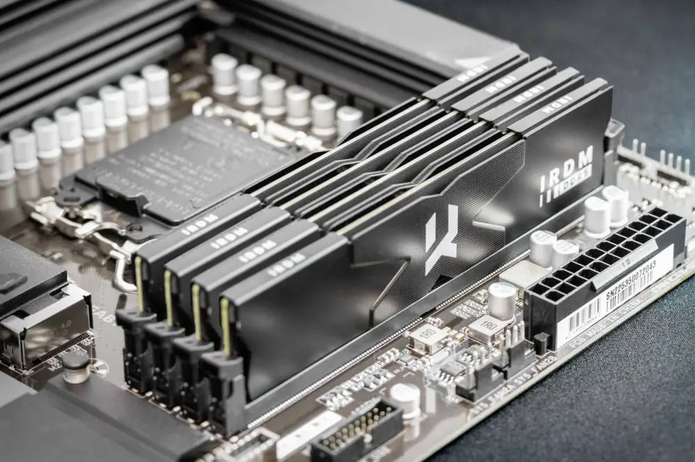 Памет Goodram IRDM 32GB (2x16GB) DDR5 5600MHz CL36 EXPO/XMP - IR-5600D564L36S/32GDC